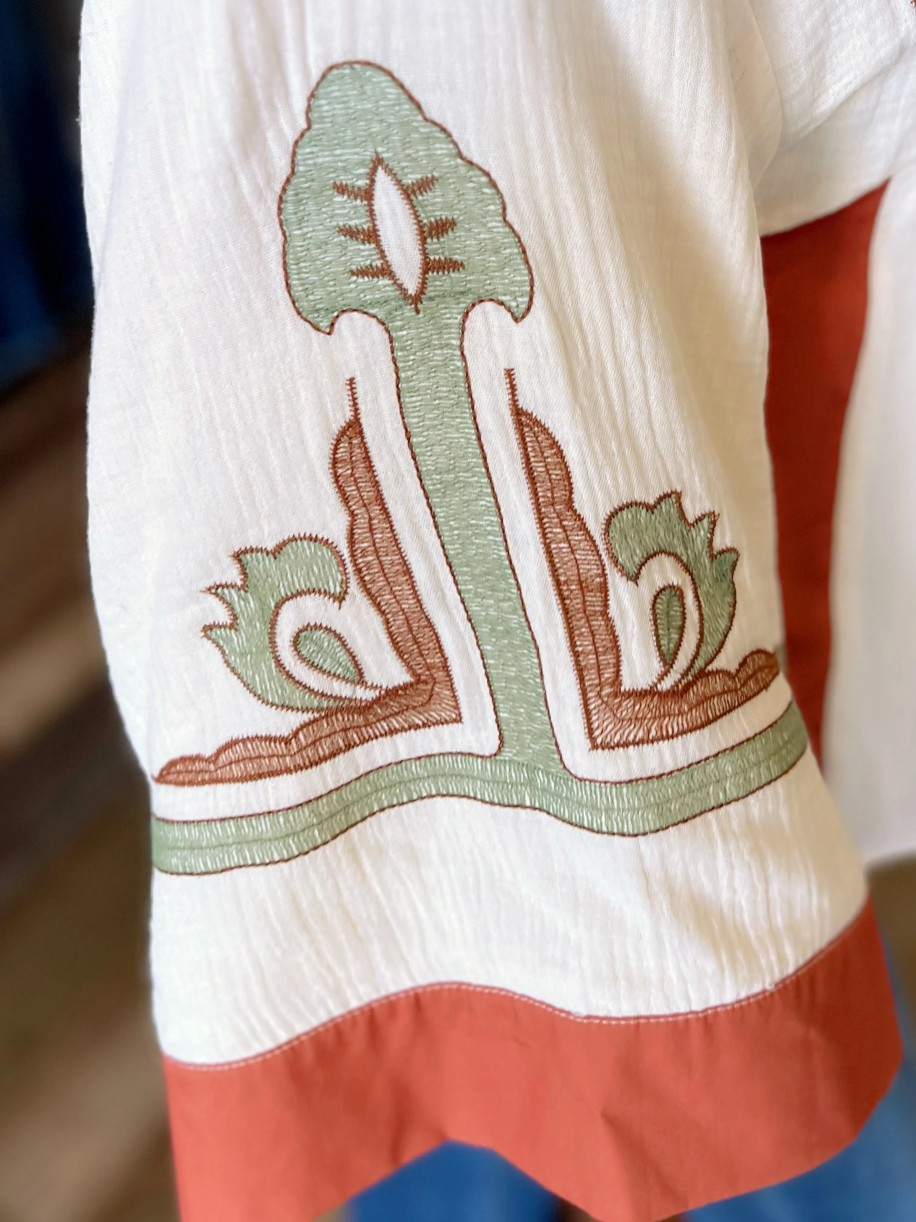 Embroidered Detailed Flowy Sleeve Top