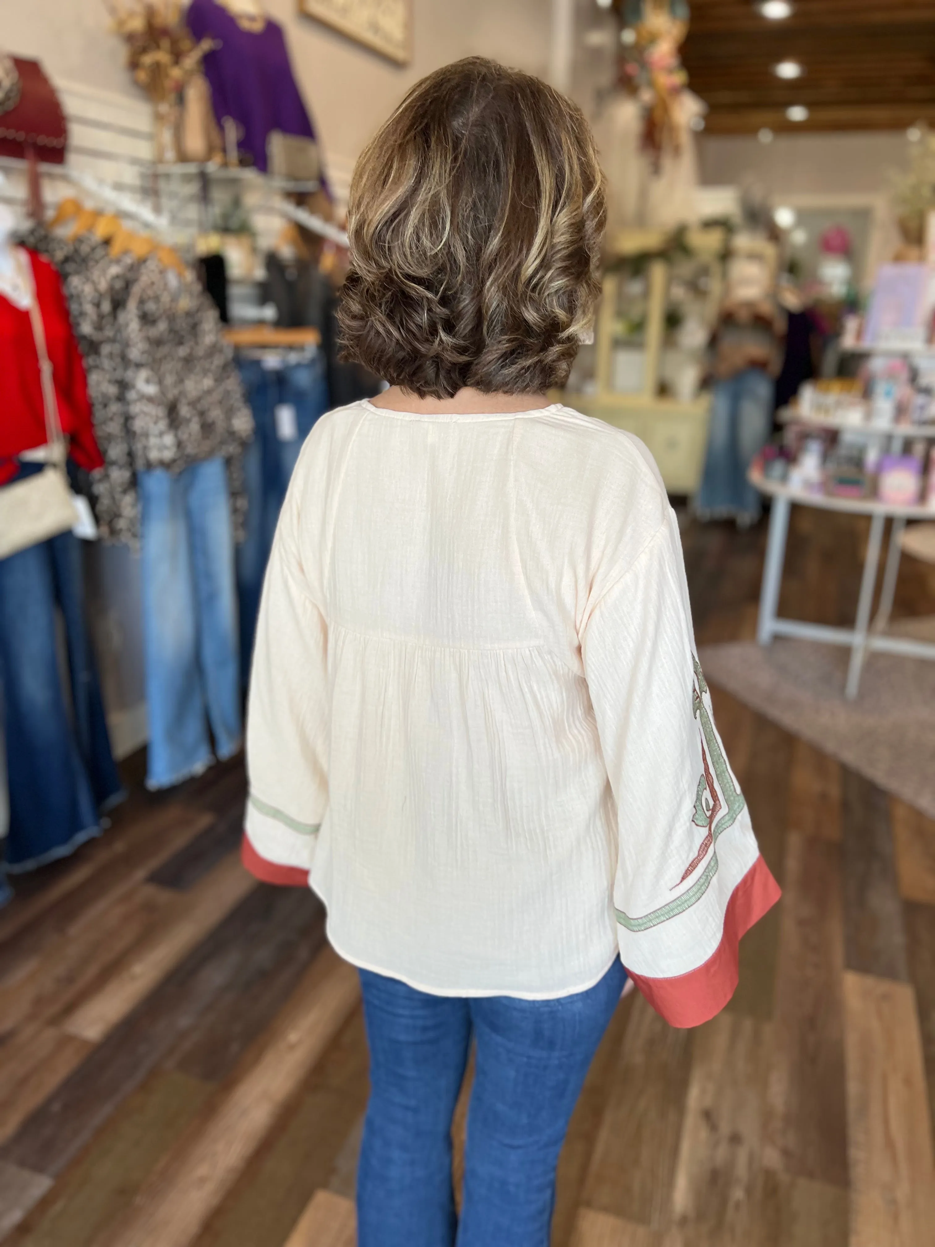 Embroidered Detailed Flowy Sleeve Top