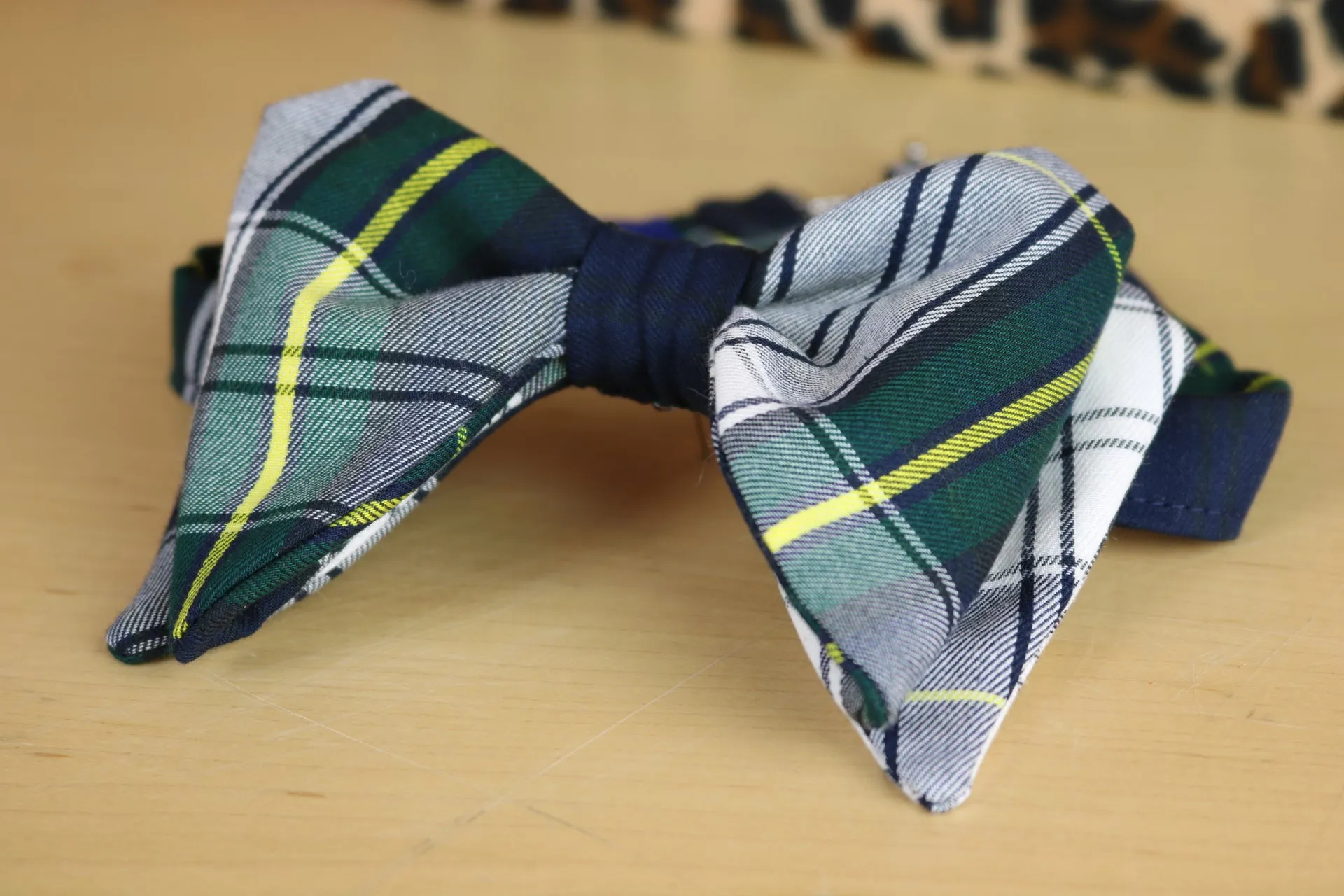 Parthenos Plaid Large Vintage Style Bow Tie